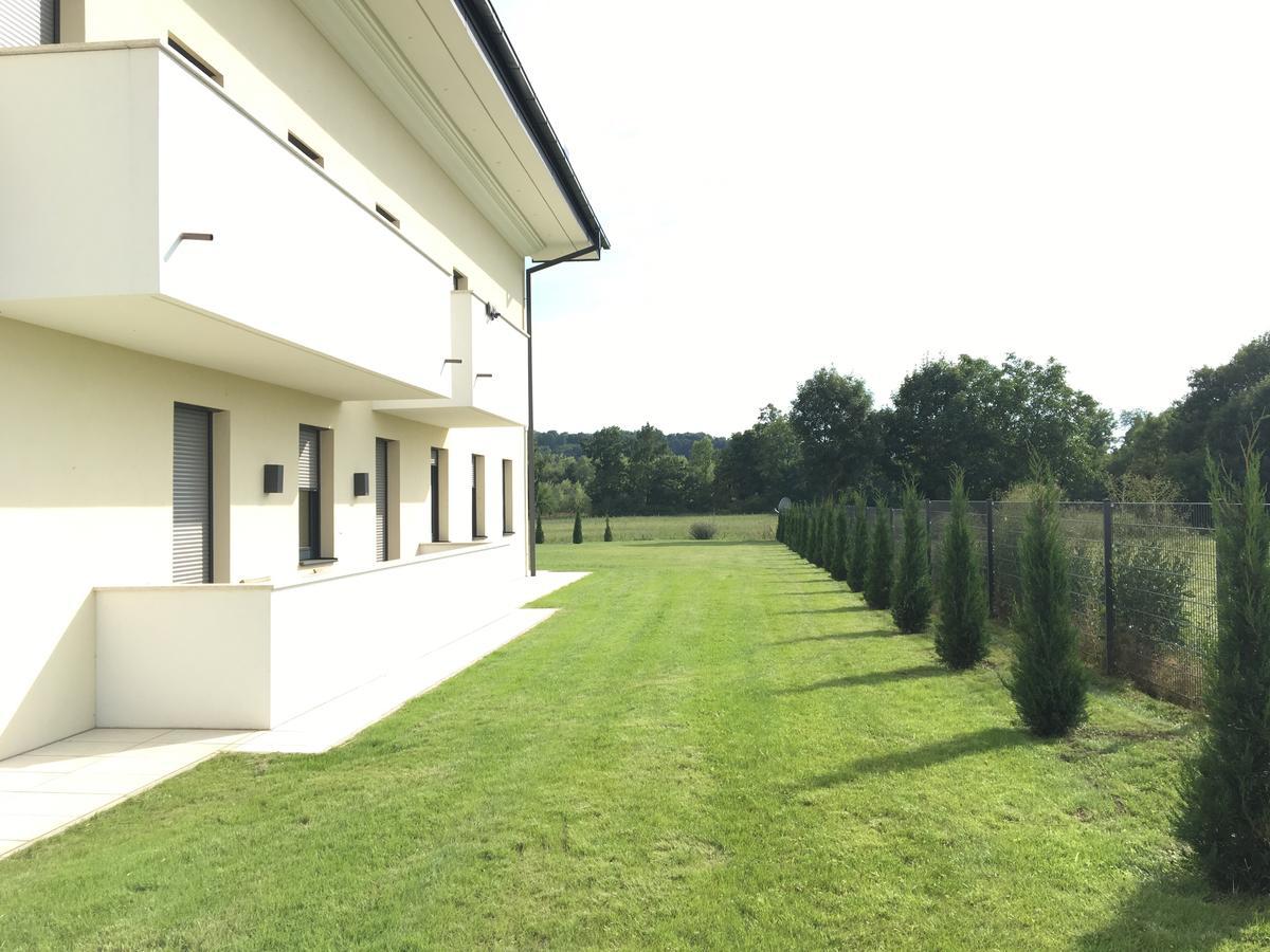 Mattone Aparthotel Lanzenkirchen Exterior foto